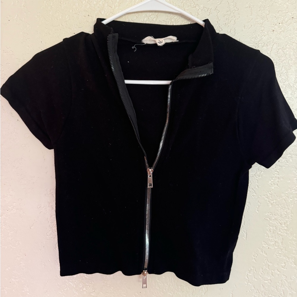 Black crop top